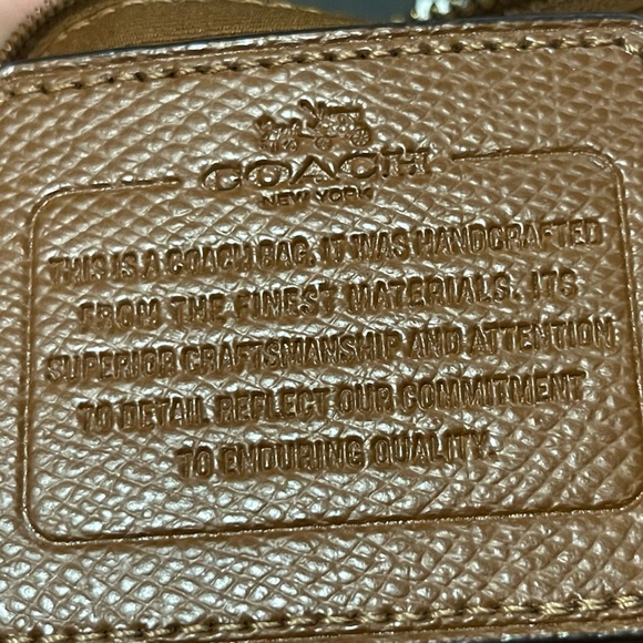 Authentic Coach Pebbled Leather Handbag - Picture 10 of 15